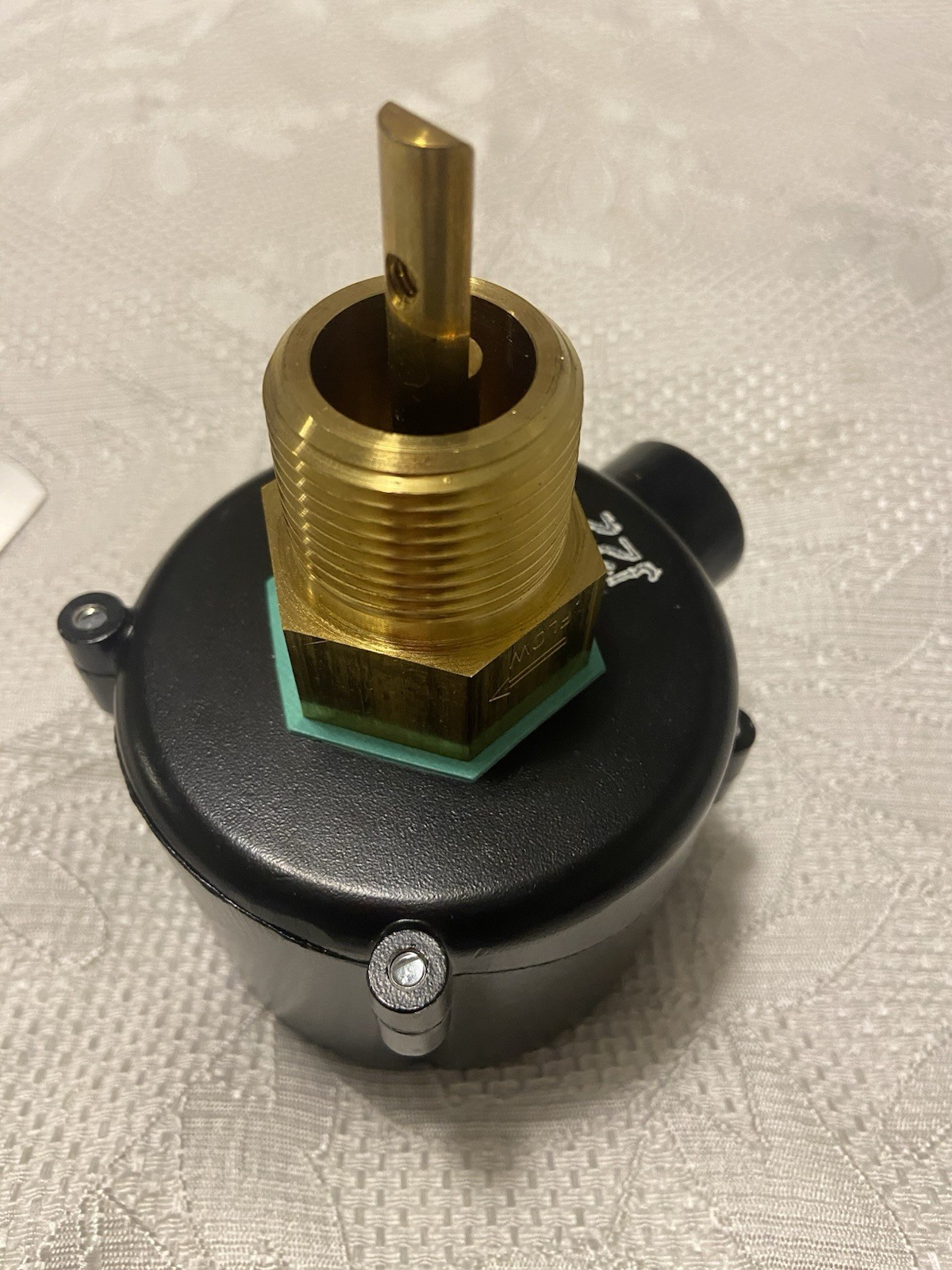 Brass Liquid Flow Switch 2786 B32 Plastic Black Brass Industrial Component