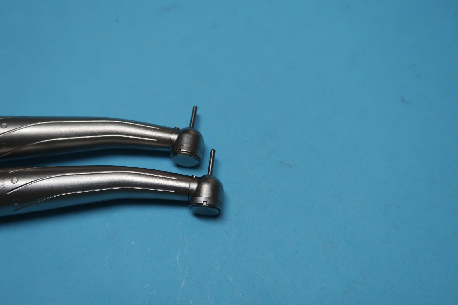 LARES 557 EURO FIBER OPTIC DENTAL HANDPIECE SET OF 2 & 1 MONTH WARRANTY
