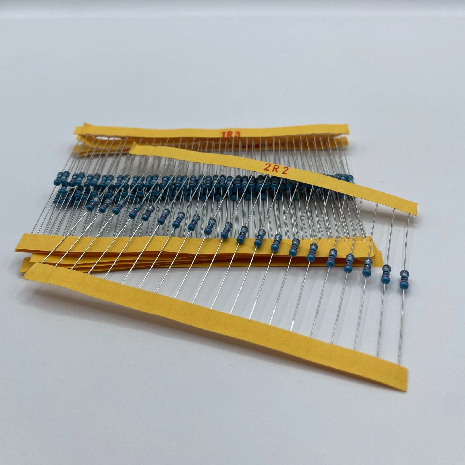 3120pcs 1/4W Metal Film Resistor Kit (1Ω-10MΩ ±1%) 156 Values w/Storage Box