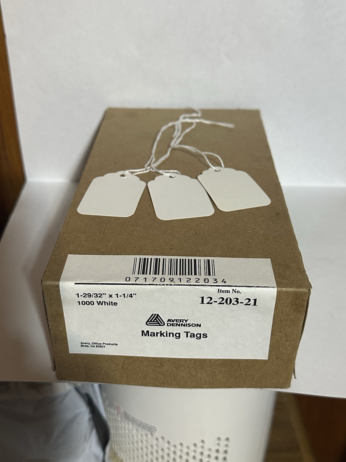1000 PCS White Price Tags with Strings 1-29/32” X 1-1/4” New In Box