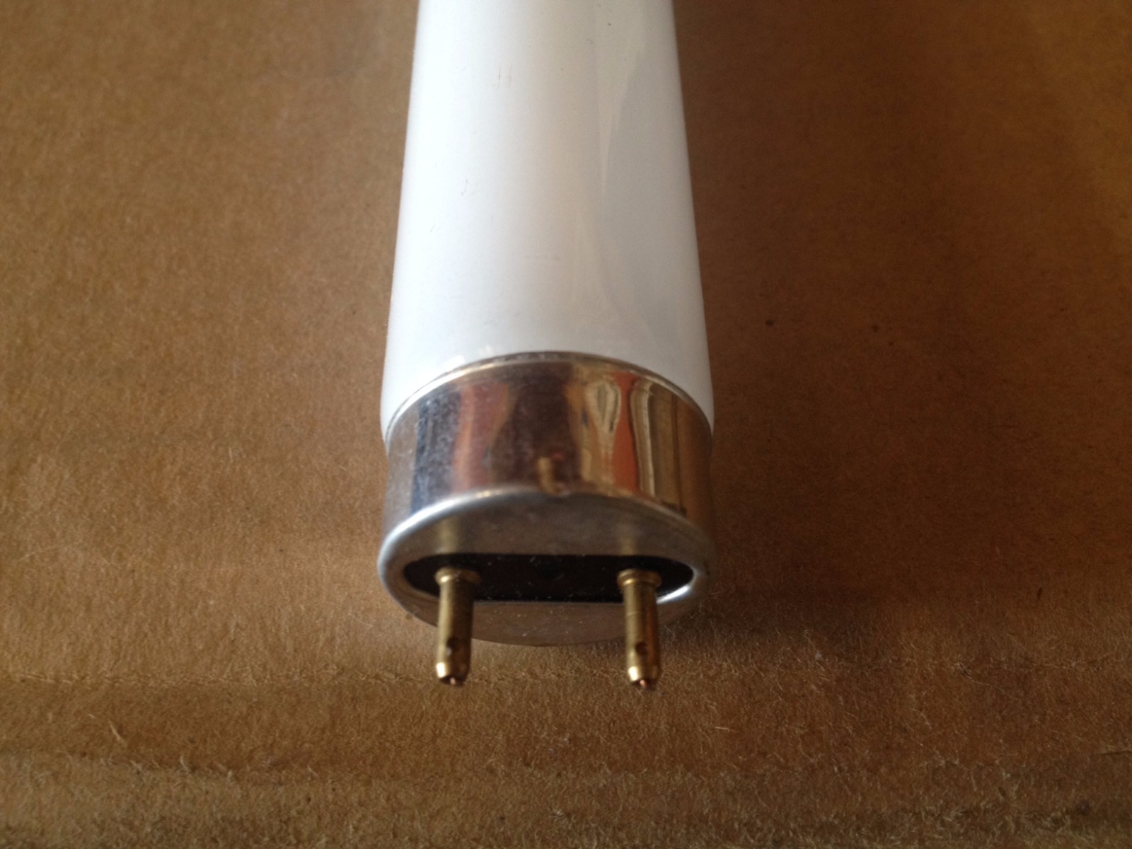 36 GE 72128 F32T8/25W/SPX30/ECO 25W G13 4FT T8 3000K 50000 HOURS 2500 LUMEN LAMP