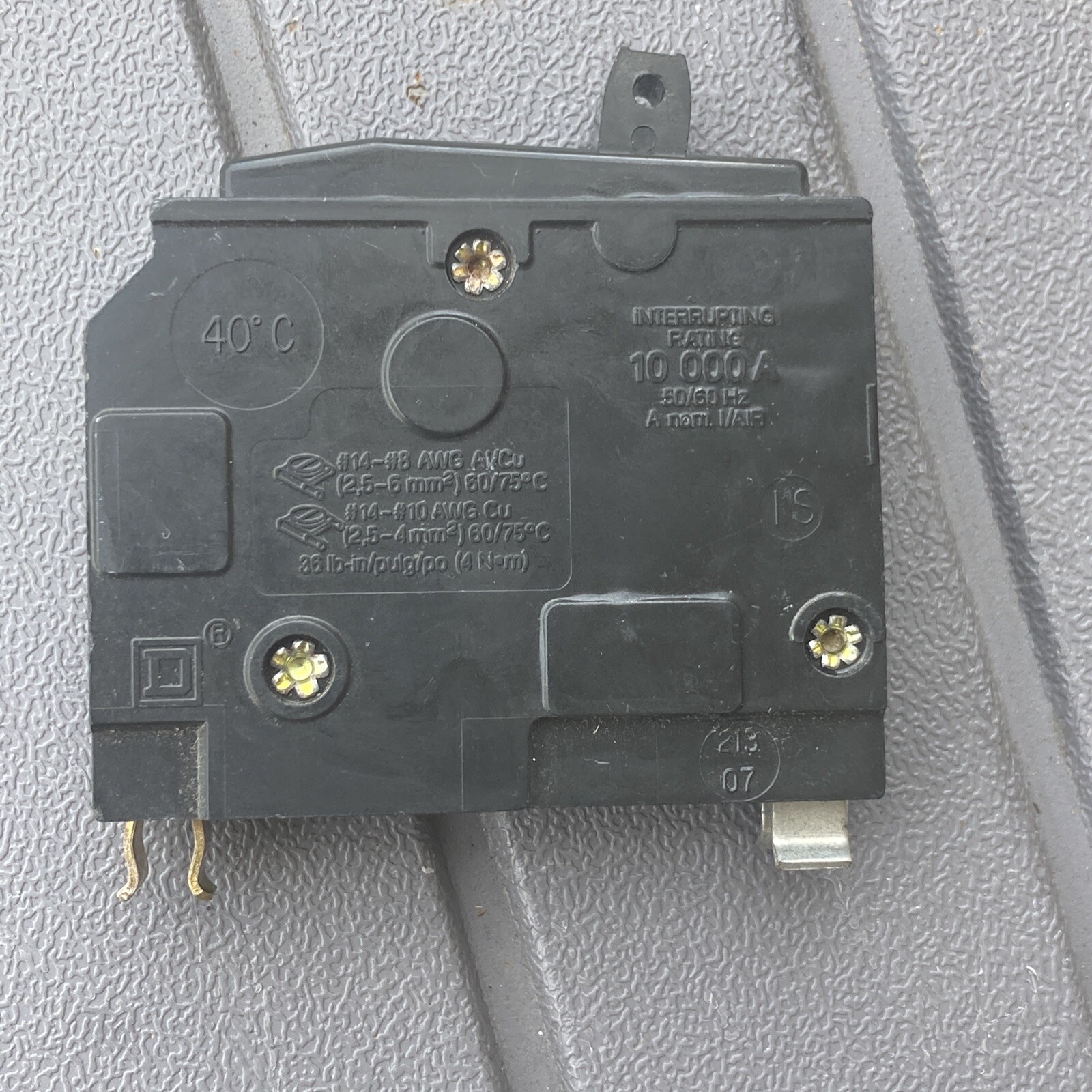 Square D QO130 30 Amp 1 Pole 120/240V Circuit Breaker Type QO Yellow D