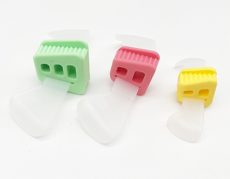 Dental Silicone Mouth Prop Latex Bite Block with Tongue Guard Mouth Prop S/M/L