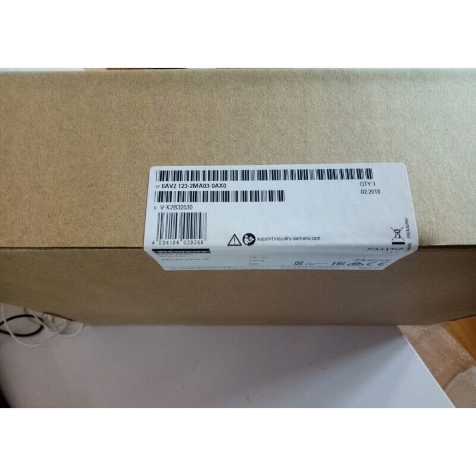 New Siemens SIMATIC KTP1200 Basic Panel 6AV2123-2MA03-0AX0 6AV2 123-2MA03-0AX0