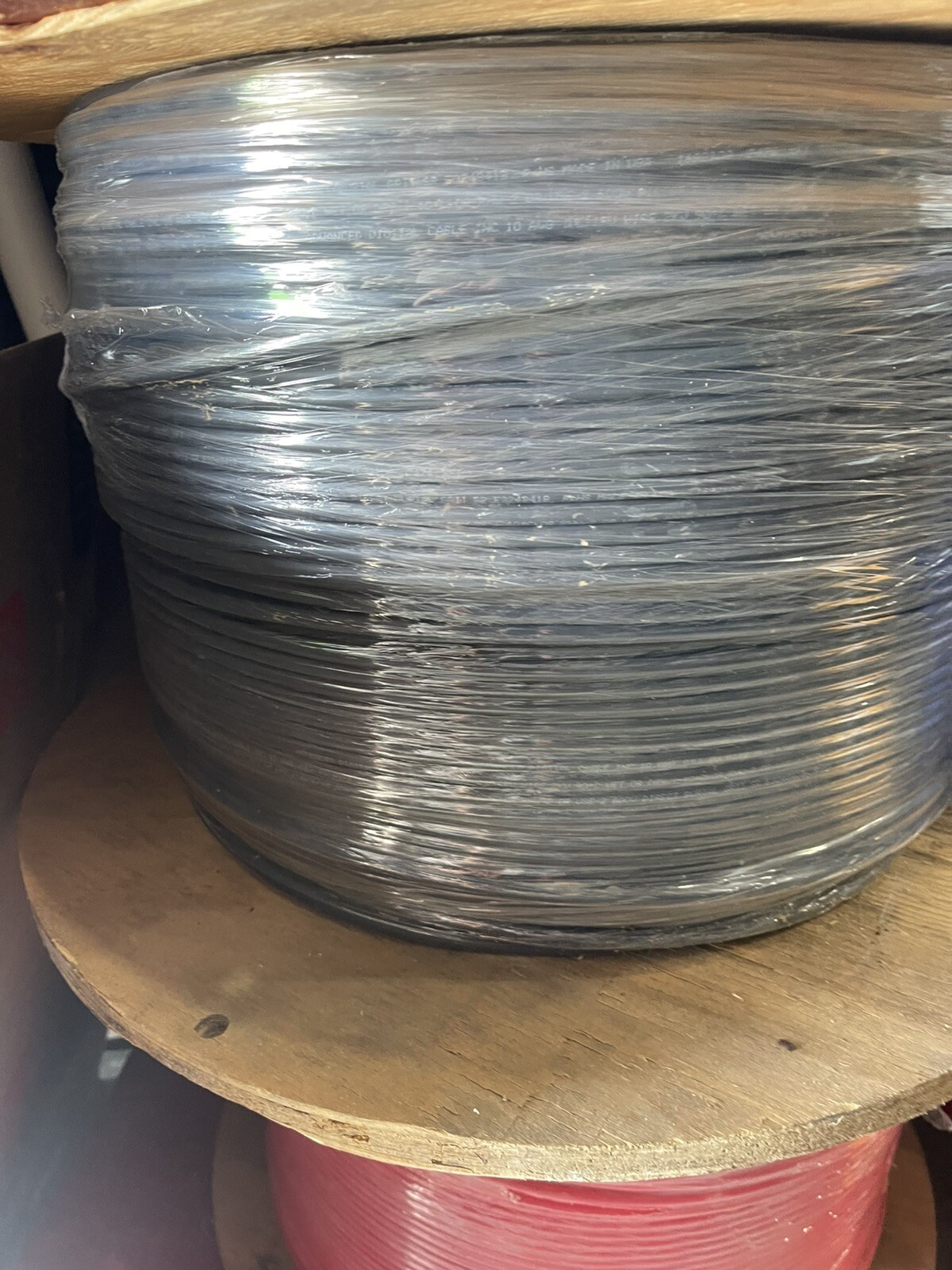 SOLAR PV-PVX 1019X-SJ-BK-2N WIRE 10 AWG (19/STRANDED) 2500FT Red Or BLACK 2kv