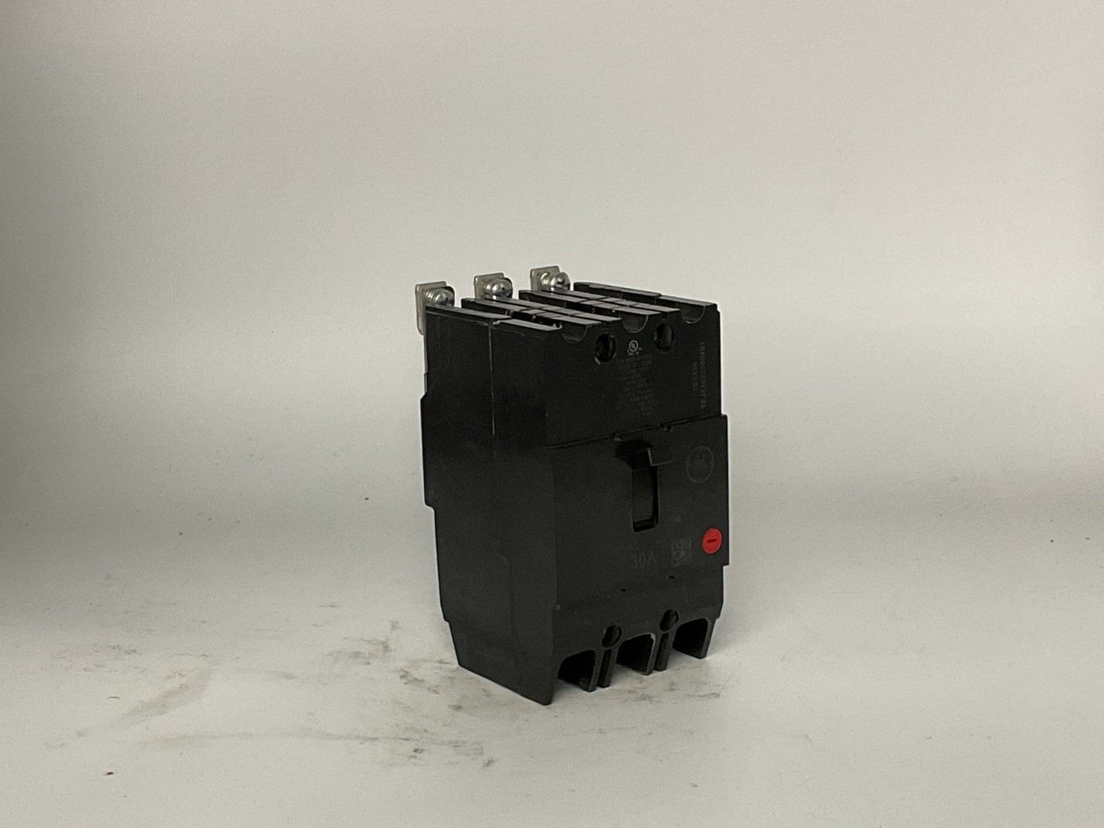 General Electric 3 Pole 30Amp 480v Circuit Breaker