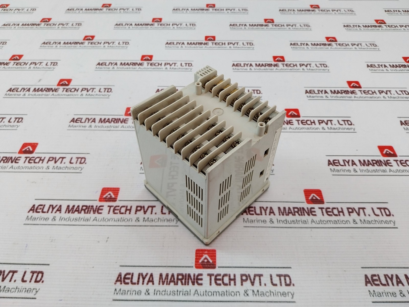 YAMATAKE C210DA00501 Digital Indicating Controller AC100-240V 50/60HZ