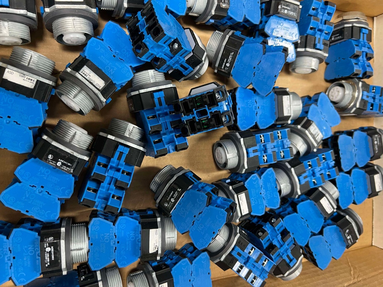 IDEC ASD340NU TWND Series Control Switch