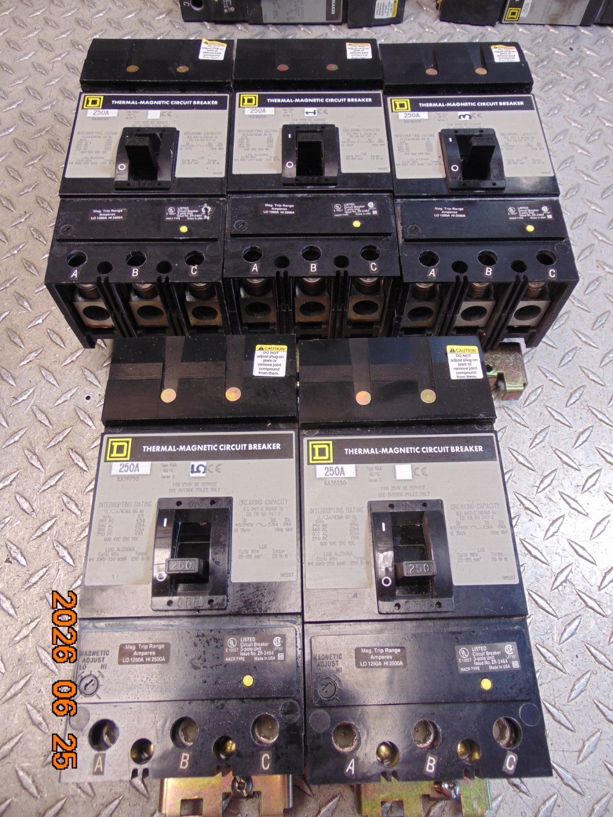 (1) Square D KA36250 Circuit Breaker 250A 250 AMP 600V