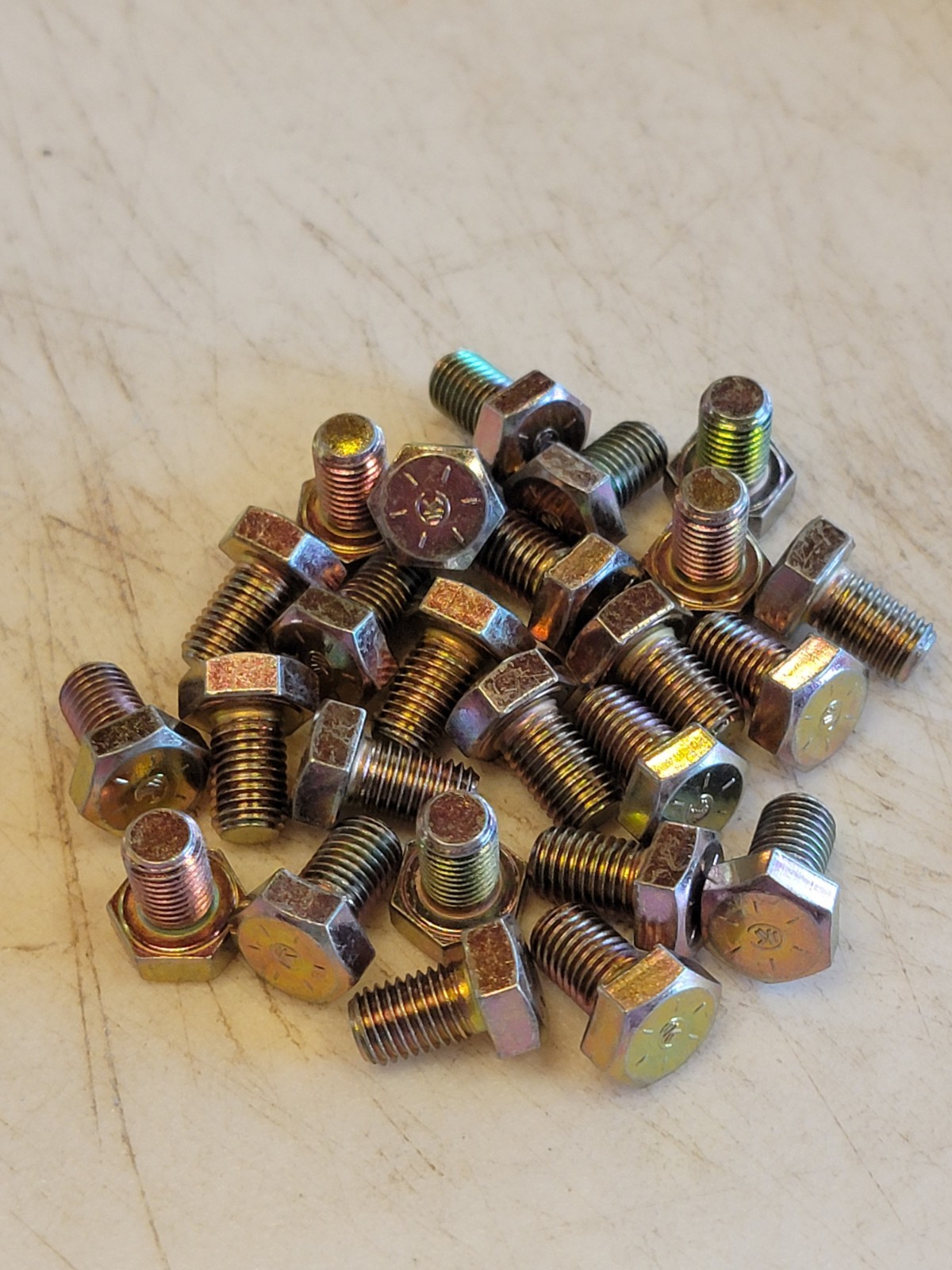 5/16″-24 x 1/2″ Hex Bolts Cap Screws, Grade 8, Yellow Zinc. 25pk. 10C