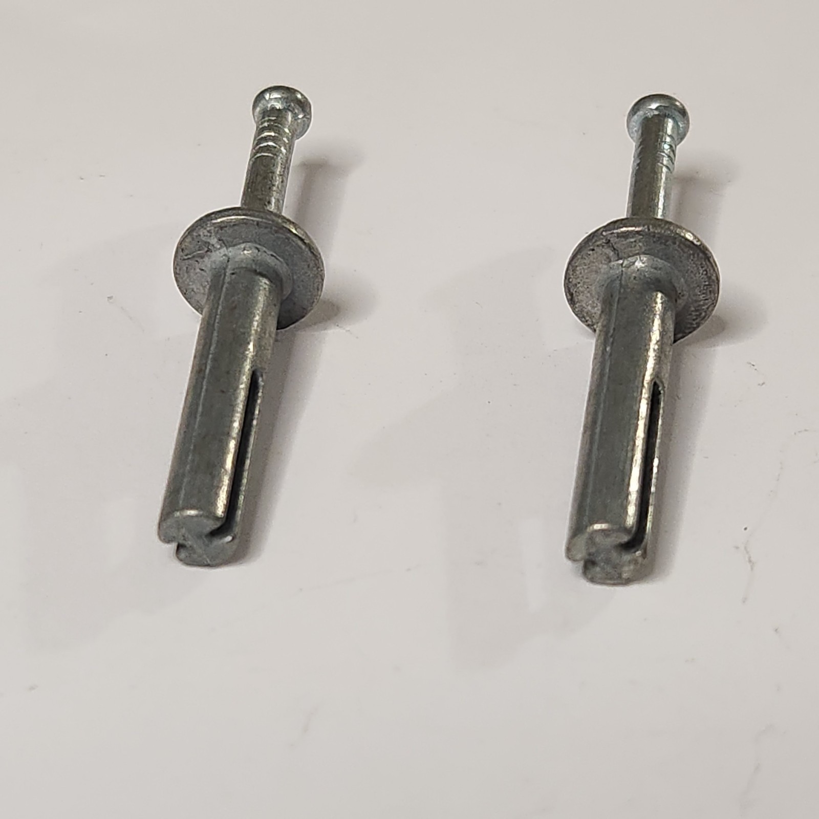 1/4 x 1-1/4″ Hammer Drive Anchors US Anchor H1412 Box of 100 pcs