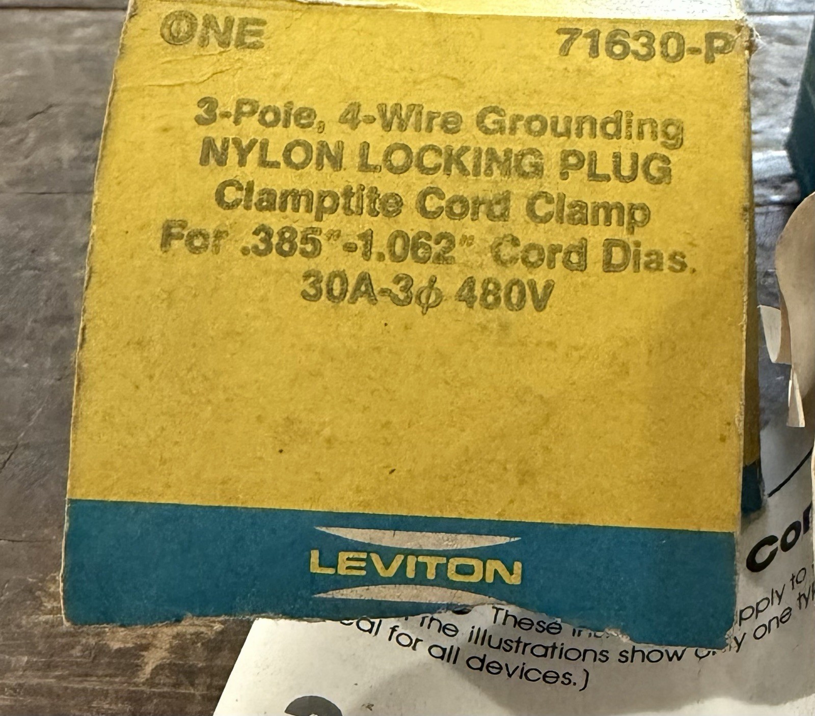 Industrial Surplus Leviton 3P 4W 30A 480V 3PH LOCKING PLUG 71630-P Clamptite X 2