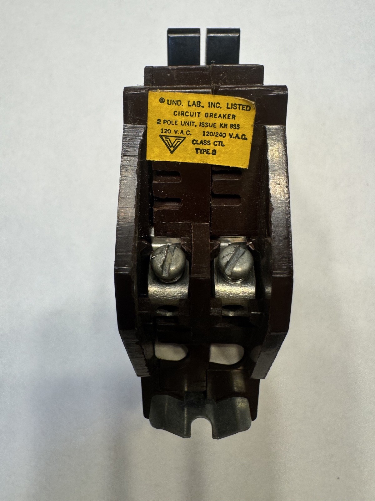 WADSWORTH 15 AMPERE Tandem Twin Single Pole Breakers