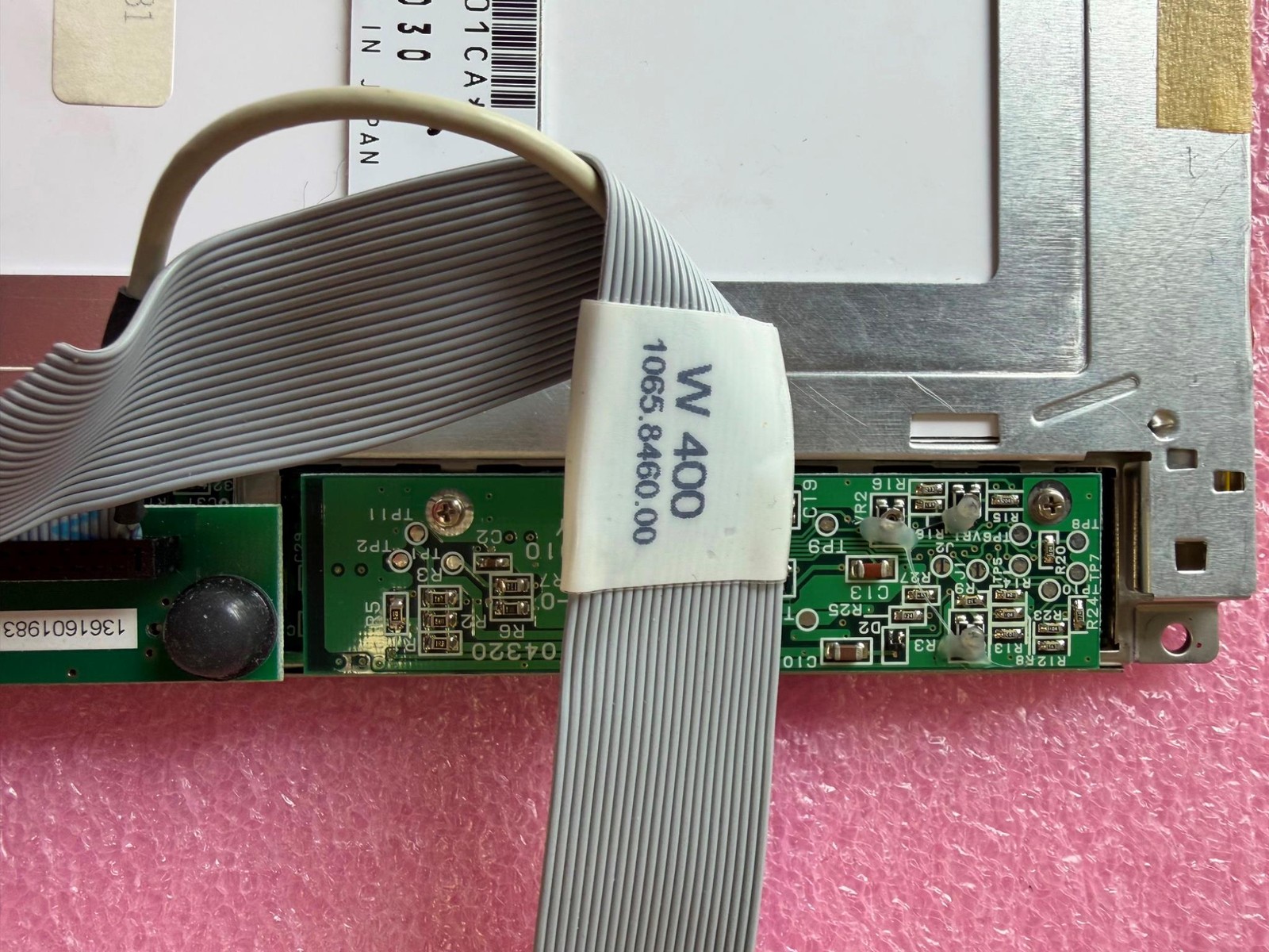 Hosiden Corp. 0912-023030 LCD Display with Rohde & Schwarz Cable