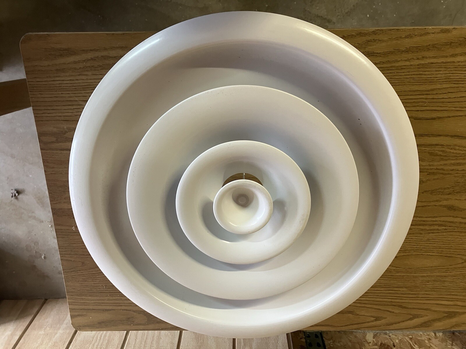 10”Steel round Diffuser in White