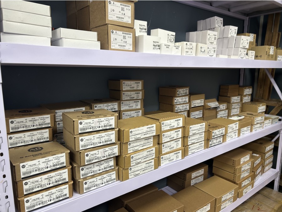 AB 1769-L32C /A Processor CompactLogix 750KB ControlNet Controller US Free Tax