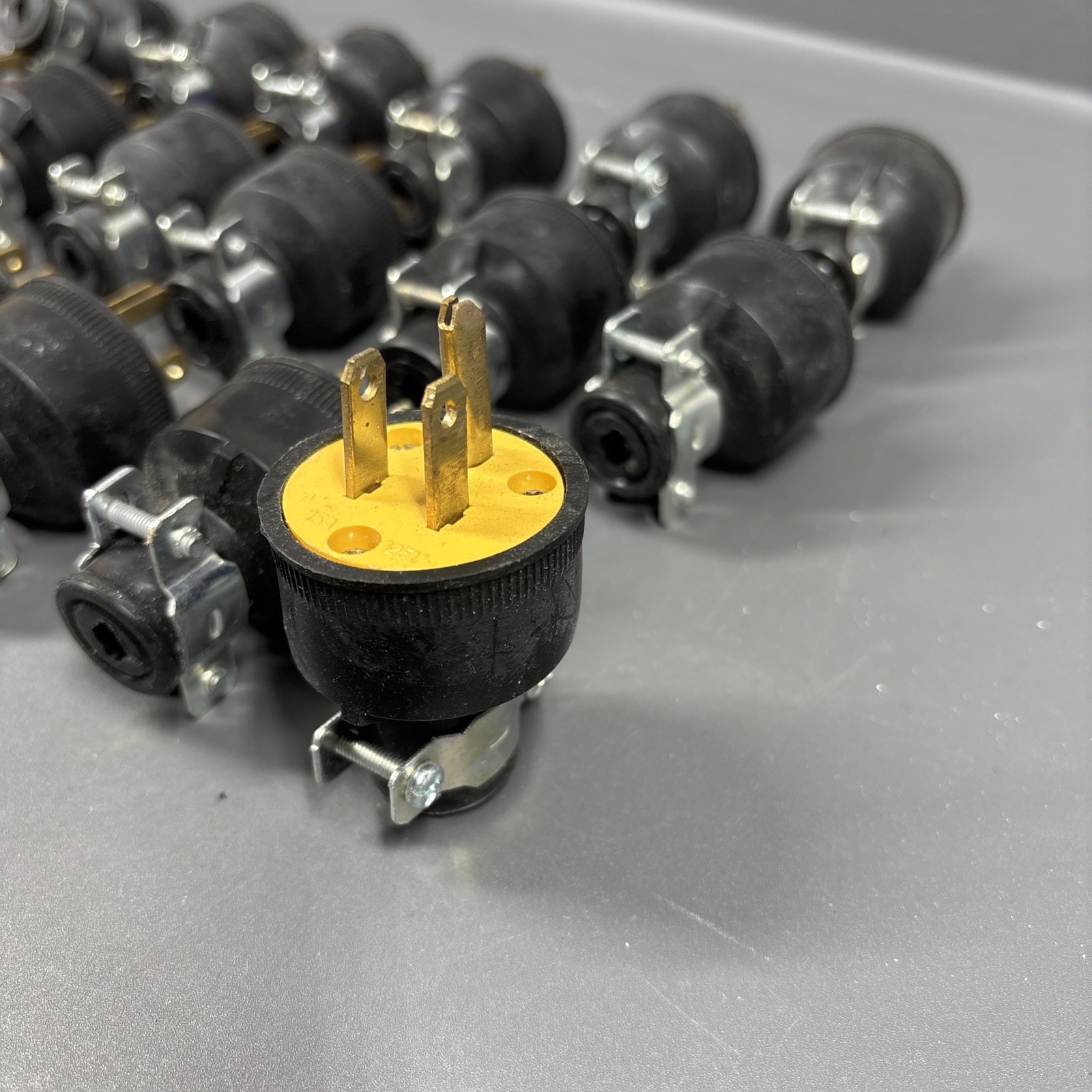 18x Eagle Electric 15A-250V, Black, Heavy Duty Rubber Construction Plugs