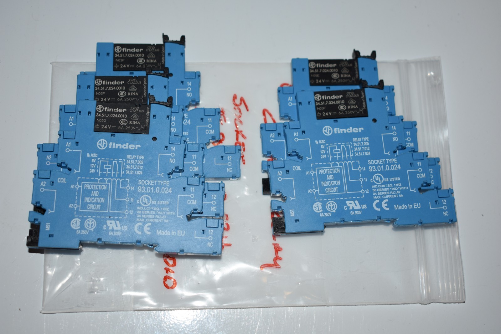 Finder 34.51.7.024.0010 Ultra-Slim Relay w/ 93.01.0.024 Socket Base lot of 5