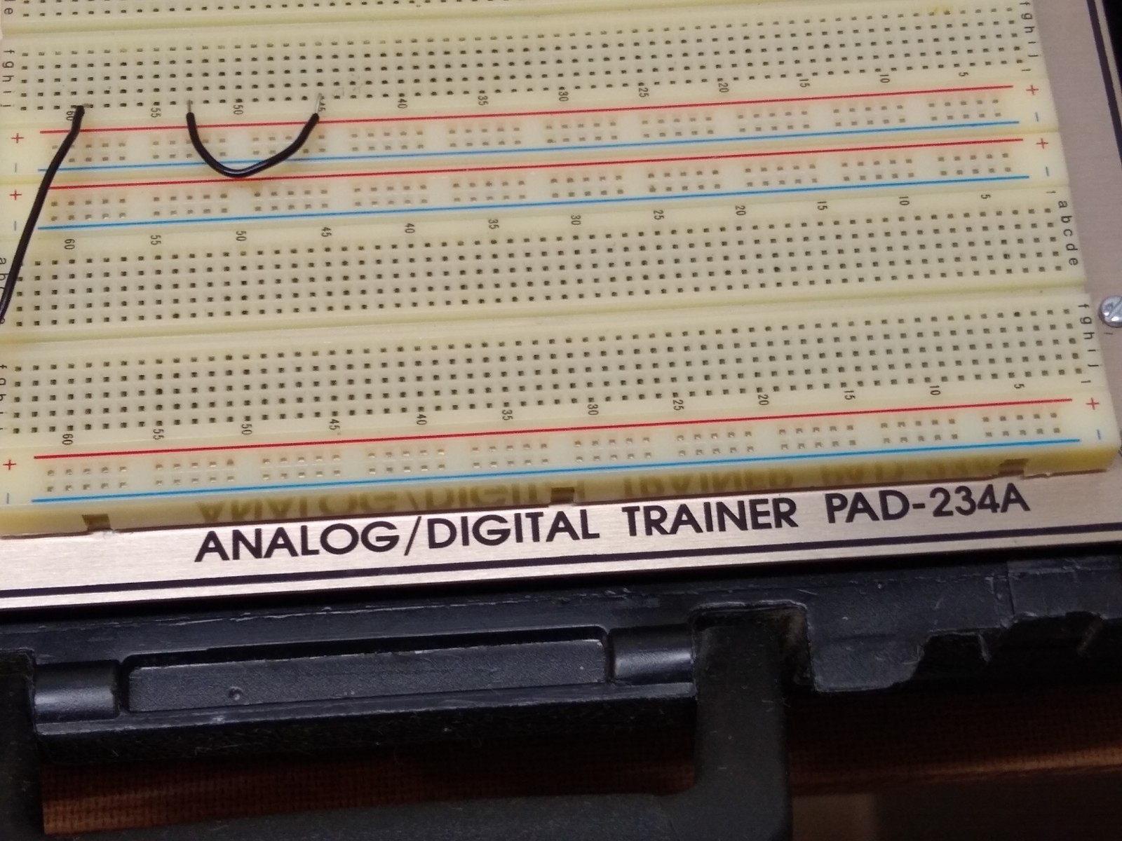 RSR Electronics PAD-234A Electronix Express Assembled Digital/Analog Trainer