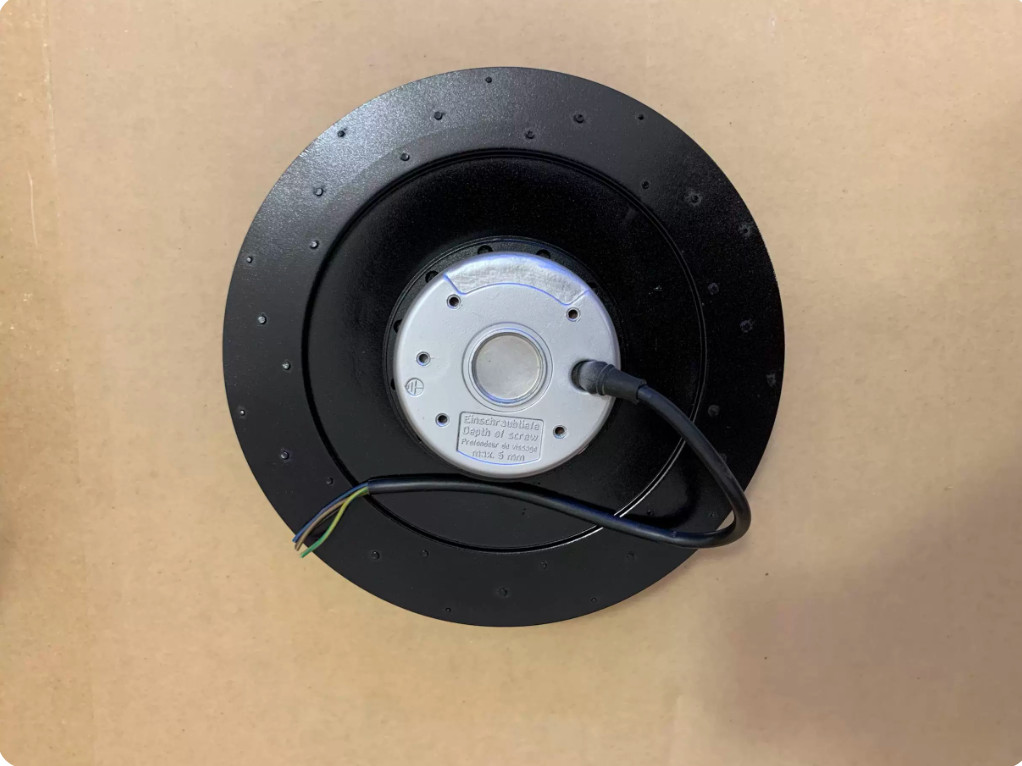 1PC ONE R2D220-AB02-11 400V Centrifugal Fan