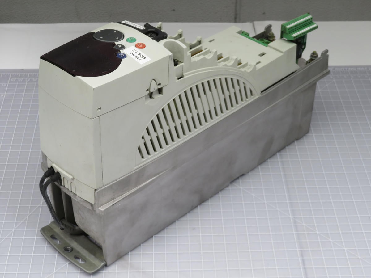 CONTROL TECHNIQUES SP1201 SERVO DRIVER 0-240 50-60 HZ 7.1 AMP 3 PH T196322