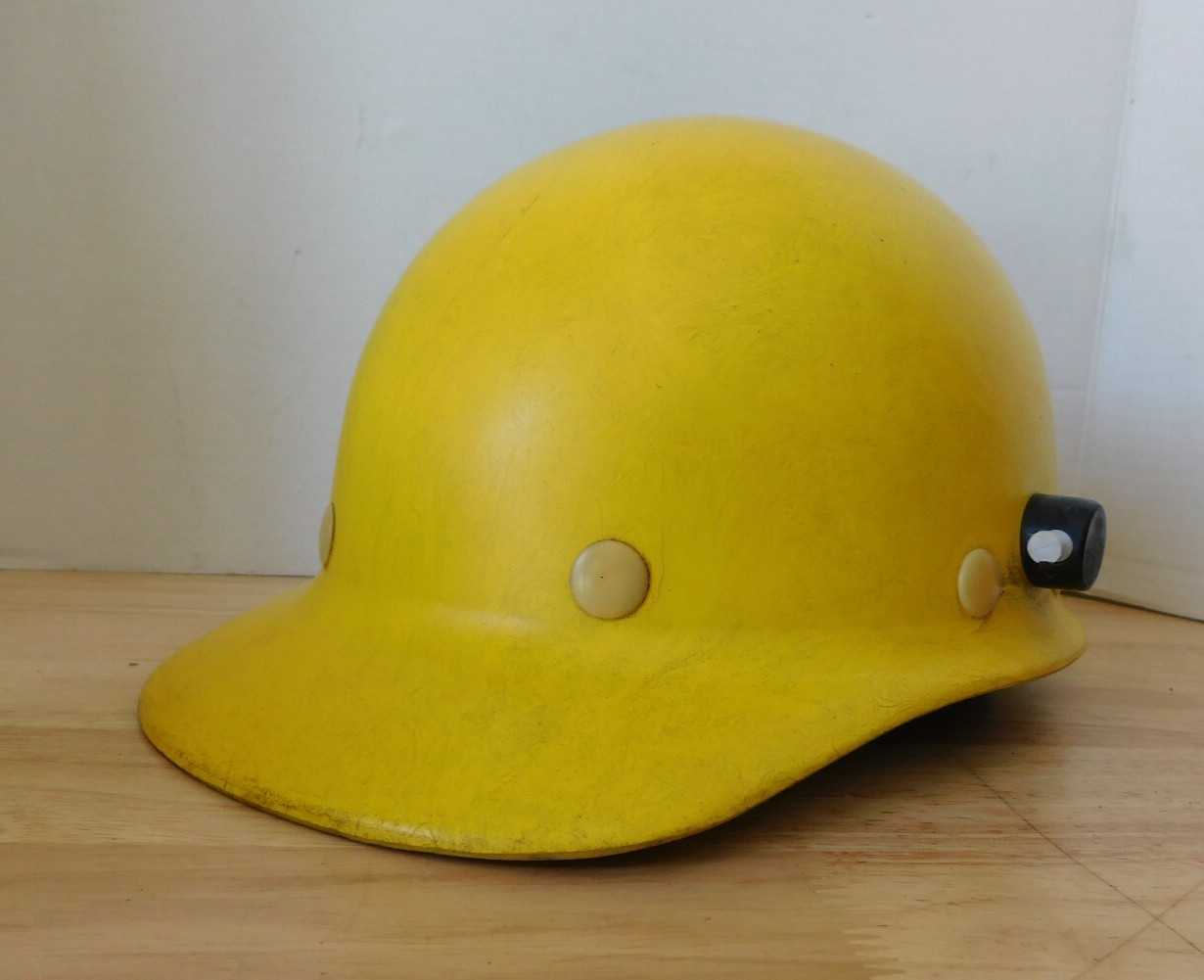 Vintage SuperGlas Fibre Metal Fiberglass Duck Bill Hard Hat USA Yellow, 4/56