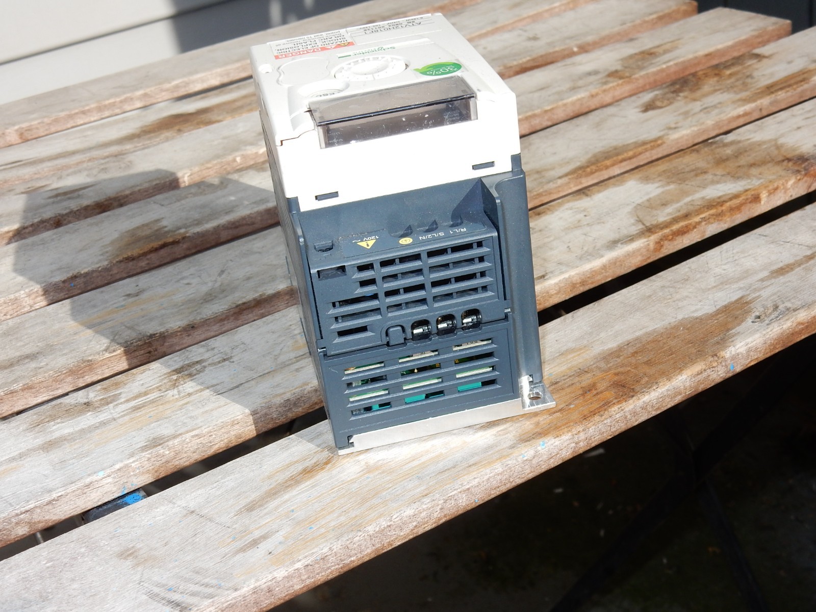 7x SCHNEIDER ELECTRIC ALTIVAR ATV12H018F1 VARIALE SPEED DRIVE. 5 New