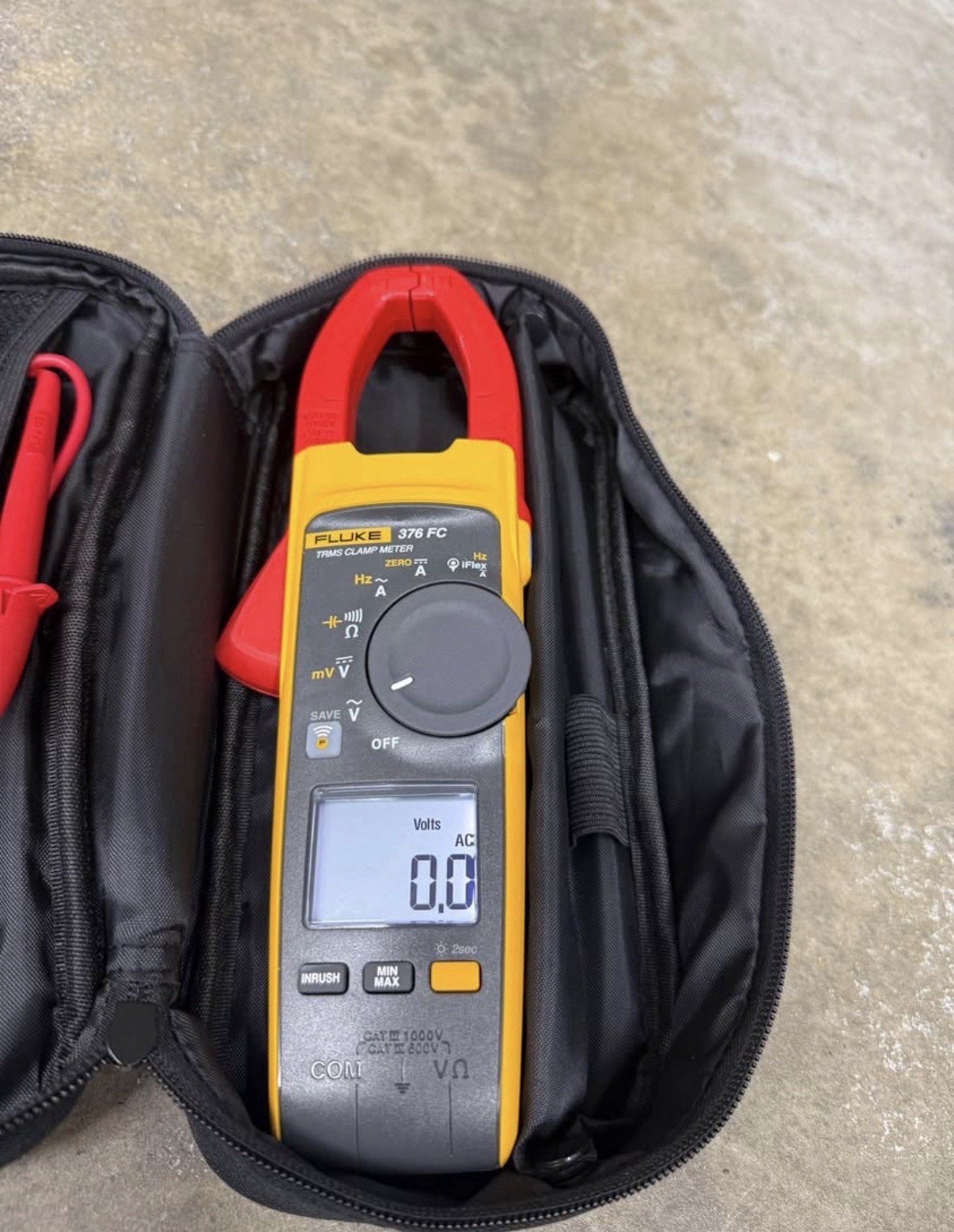 Fluke 376 FC True RMS Clamp Meter w/ iFlex, CAT III, 1000V, Case, 9999Ct
