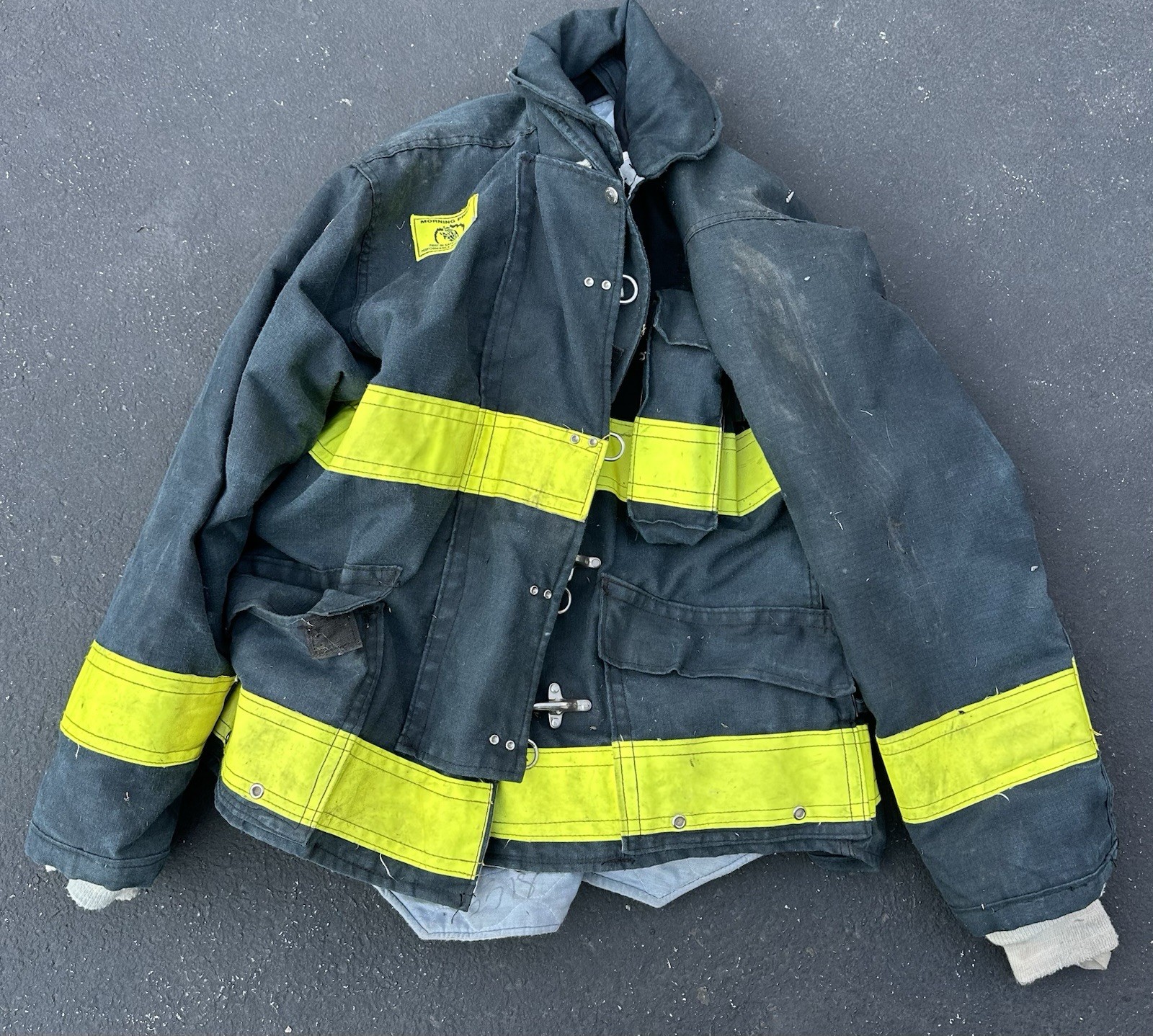 Morning Pride Fire Turnout Coat From 2005. 40 Chest 30/36 Length 36 Sleeve