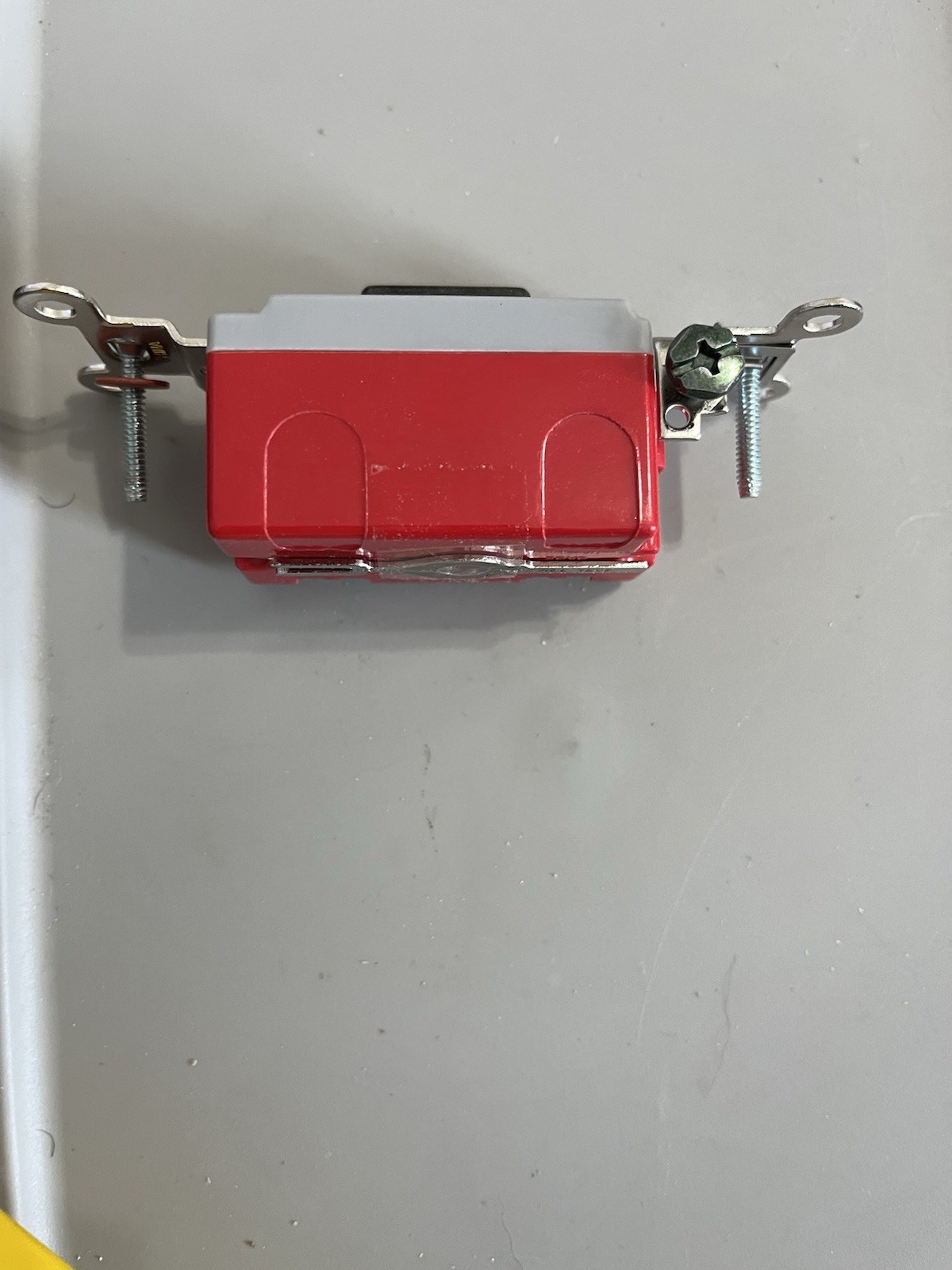 Hubbell HBL1221L: HBL Lock Switch, Single Pole 20A 120-277VAC, Back & Side Wired