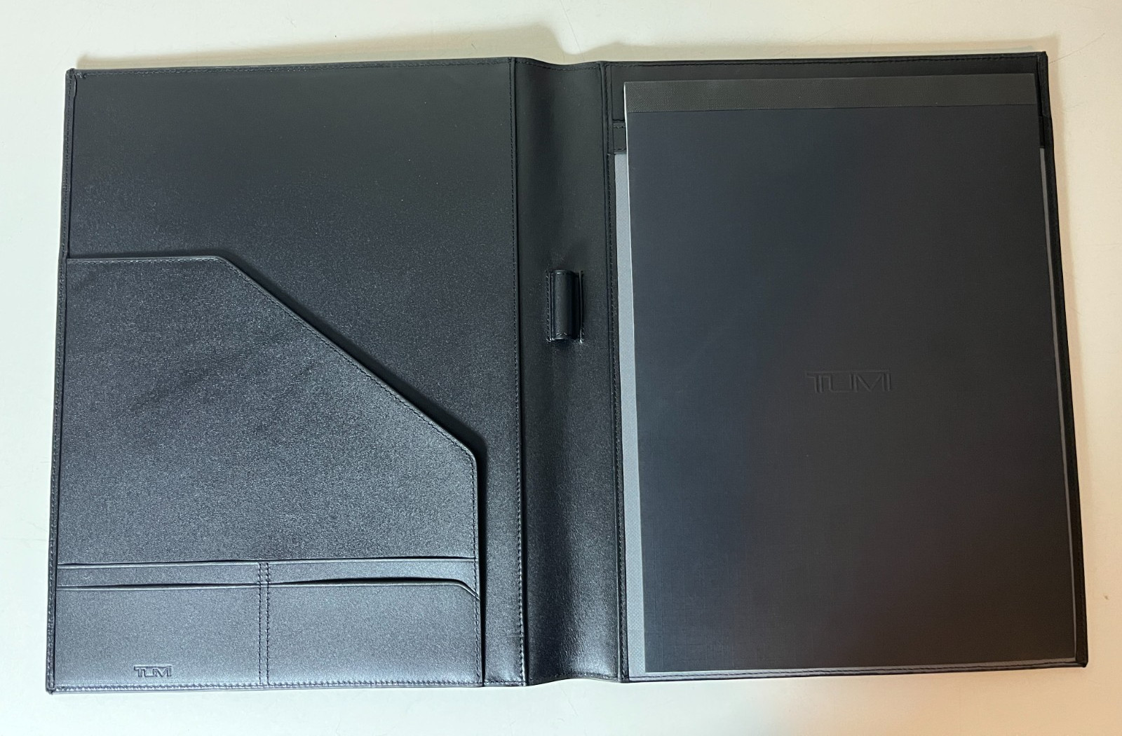 Tumi – Nassau – Leather Letter Pad – Black