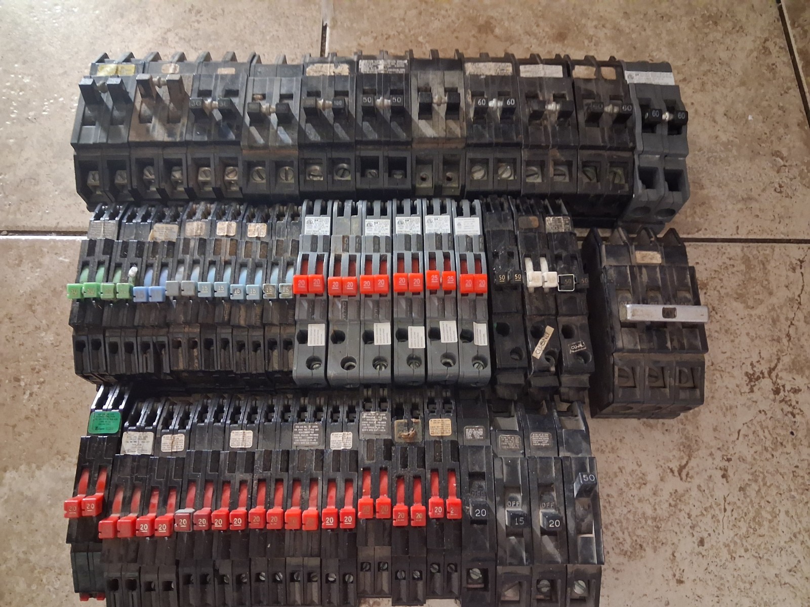Vintage Zinsco Sylvania Eaton Classified Breaker Lot 43pc Assorted Amps