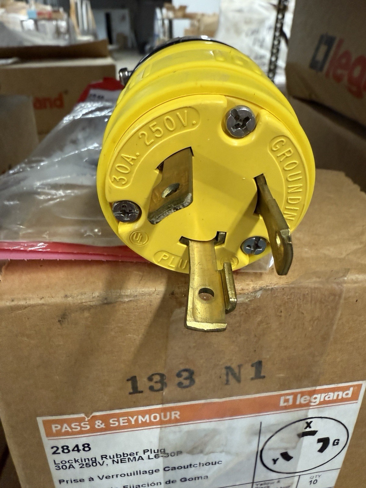 L6-30P Locking Plug NEMA 250v 30 Amp Twist Lock Turnlok [PS 2848]