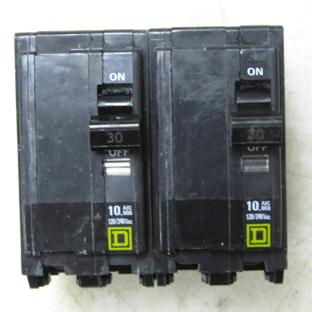 🙌 2) SQUARE D 30 AMP CIRCUIT BREAKER 120/240 VAC 2 POLE QO230 LOT OF 2