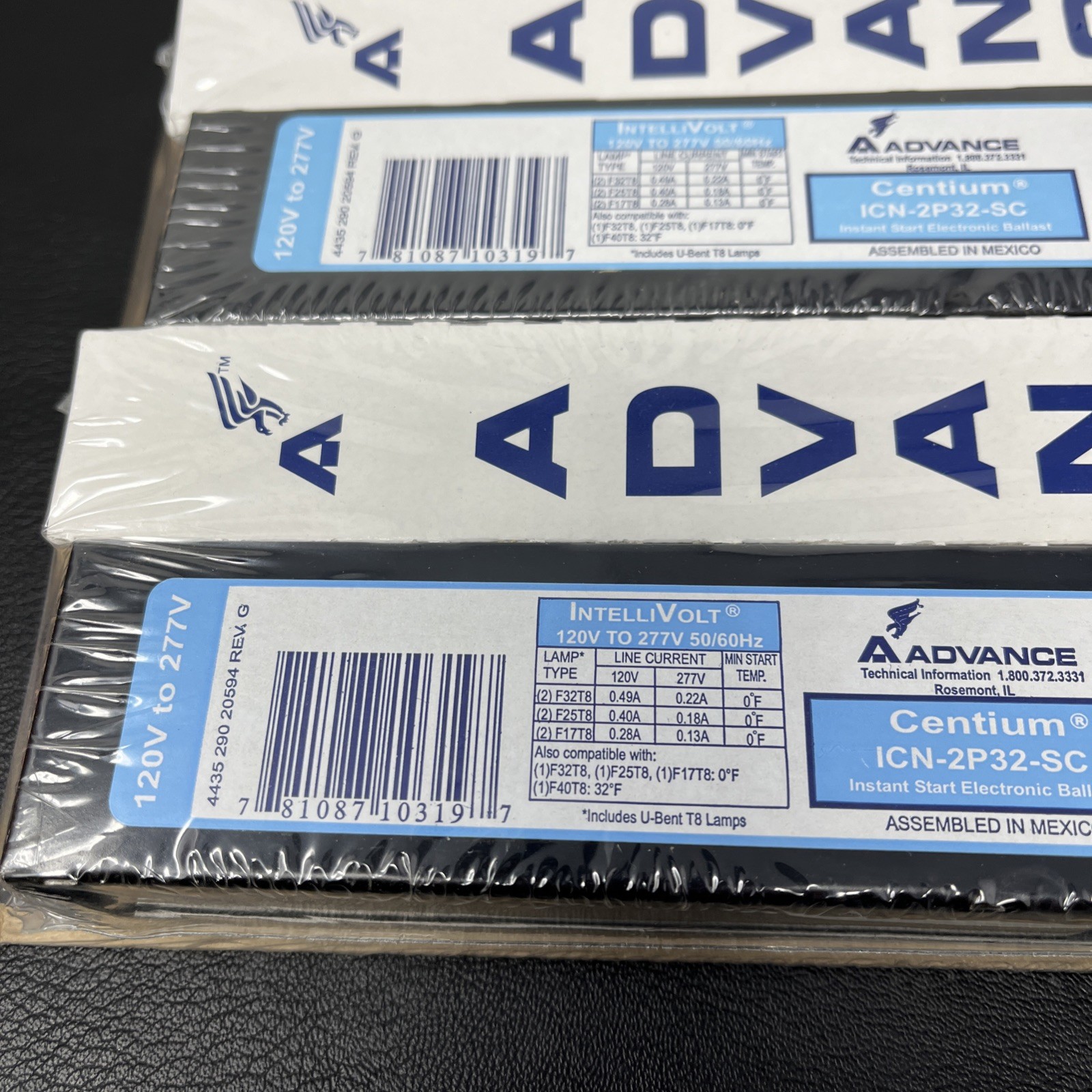 ADVANCE LIGHTING BALLAST CENTIUM ICN-2P32-SC Lot of 2