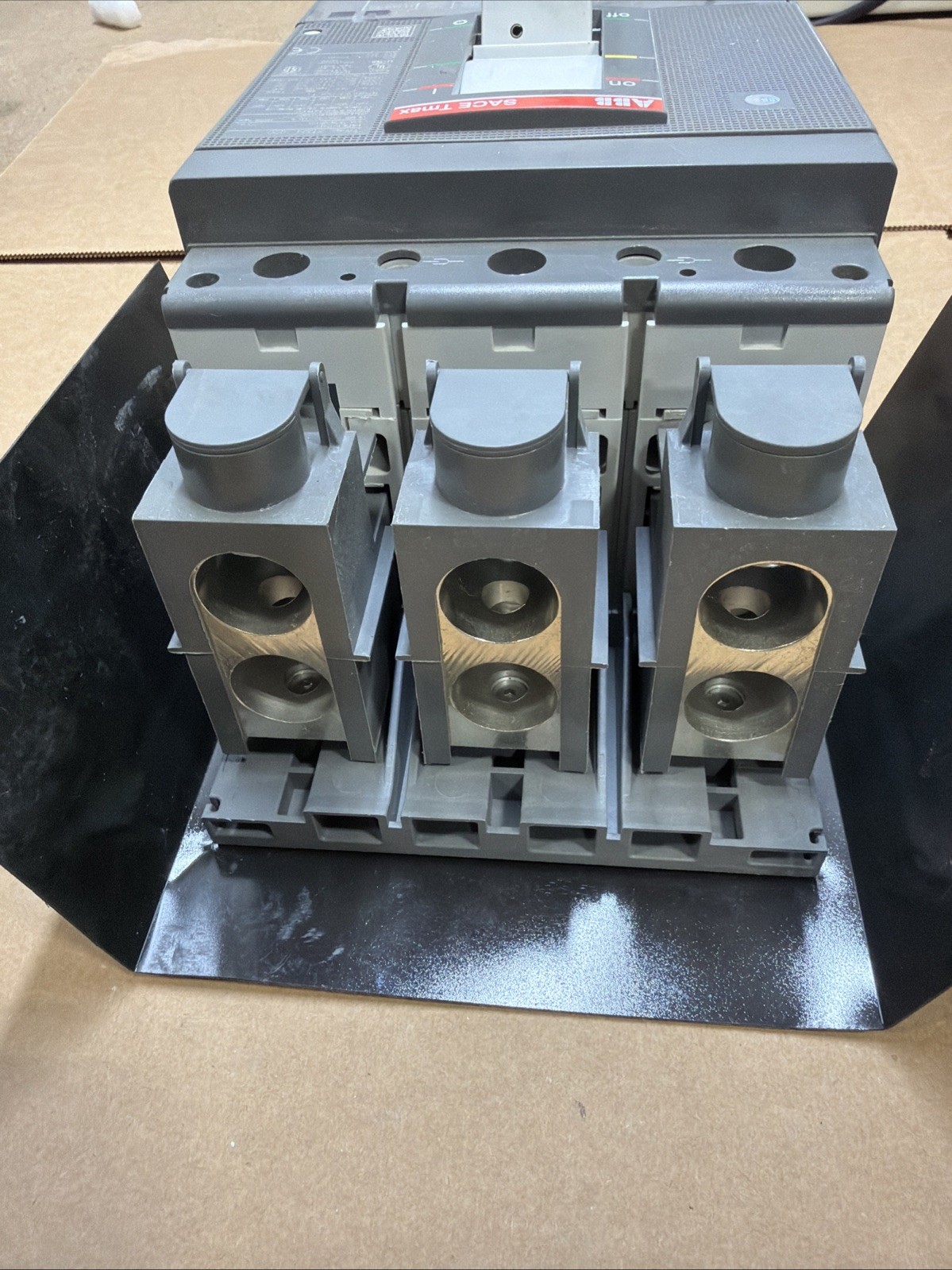 ABB SACE TMAX XT5 N 400 FRAME XT5N 400A TRIP 3P CIRCUIT BREAKER NEW SURPLUS