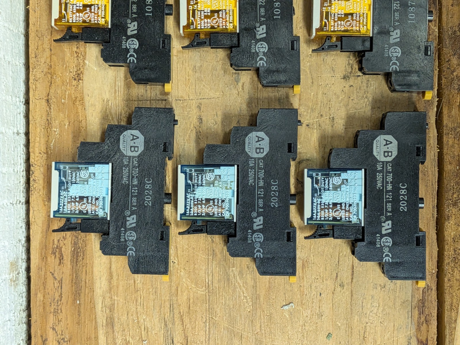 Lot AB Allen-Bradley 700-HN122 Relay Socket Base w/ 700-HN221 700-HN222