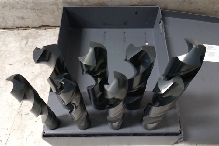 Westward 4UM96 8 Pc 3-1/8 In Flute L 9/16 to 1 In Reduced Shank Drill Bit Set