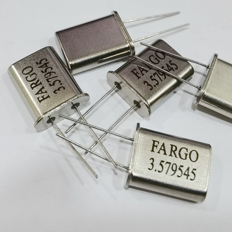 10PCS HC-49U 3M 3MHZ 3.000MHZ HC49U Crystals Oscillators HC-49/U