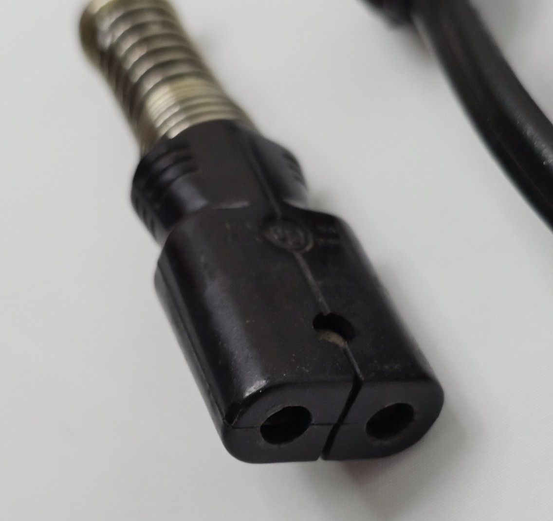 Vtg UL Underwriters Old Style 10A 250V Power Cord w Locking Screw Retaining Plug