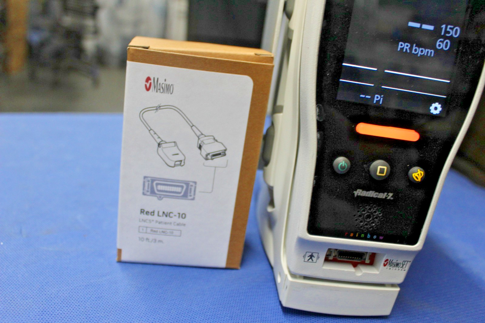 MASIMO RADICAL 7 RAINBOW PULSE OXIMETER W / NEW MASIMO RED LNC-10 CABLE