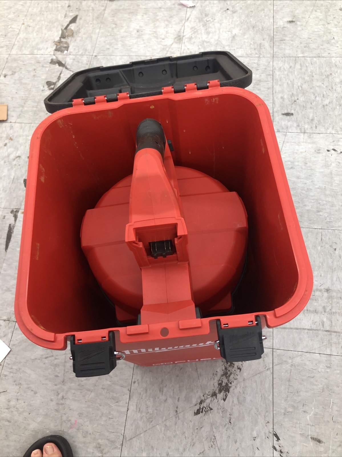 Milwaukee 2772A-21 M18 FUEL Drain Snake with Cable Drive Locking Feed System
