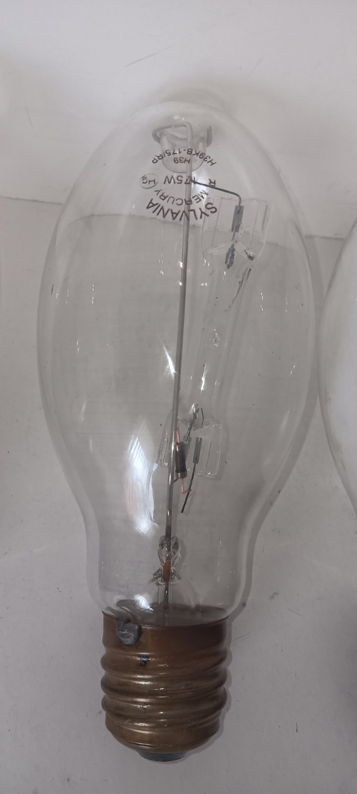 Collectible Box for H39KB-175W Mercury Vapor 175 Watt Lamps + 3 Untested Bulbs