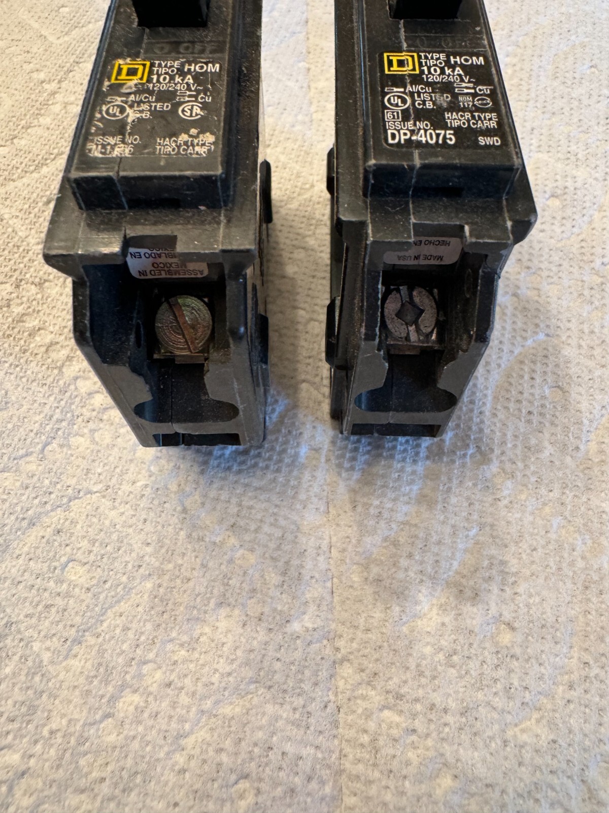 Square D Mixed Lot of 2 HOM115/HOM130 Circuit Breaker
