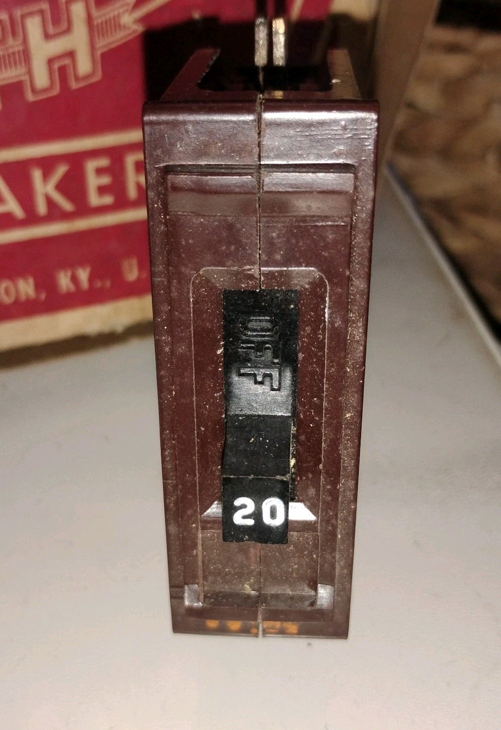 Wadsworth 20 Amp Single-Pole Circuit Breaker – Metal Foot – NOS