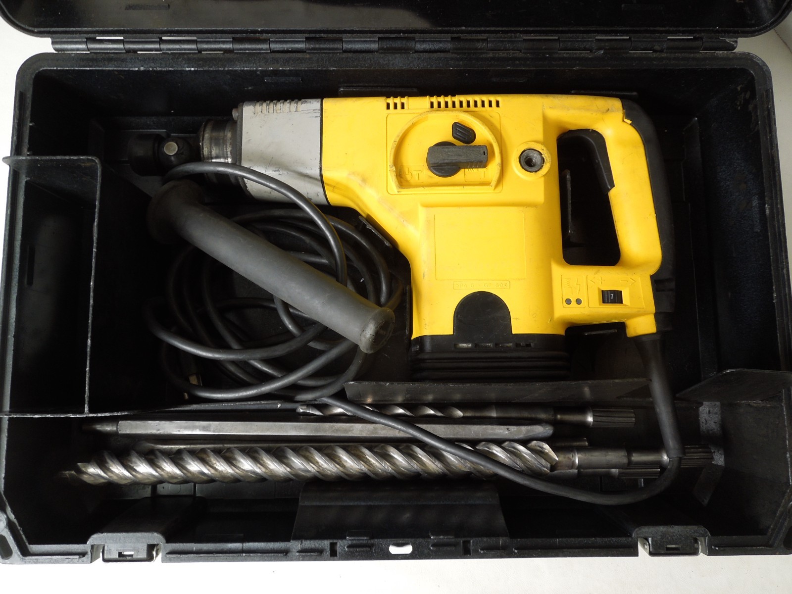 DeWalt DW533 1-3/4″ Rotary Hammer Type 103