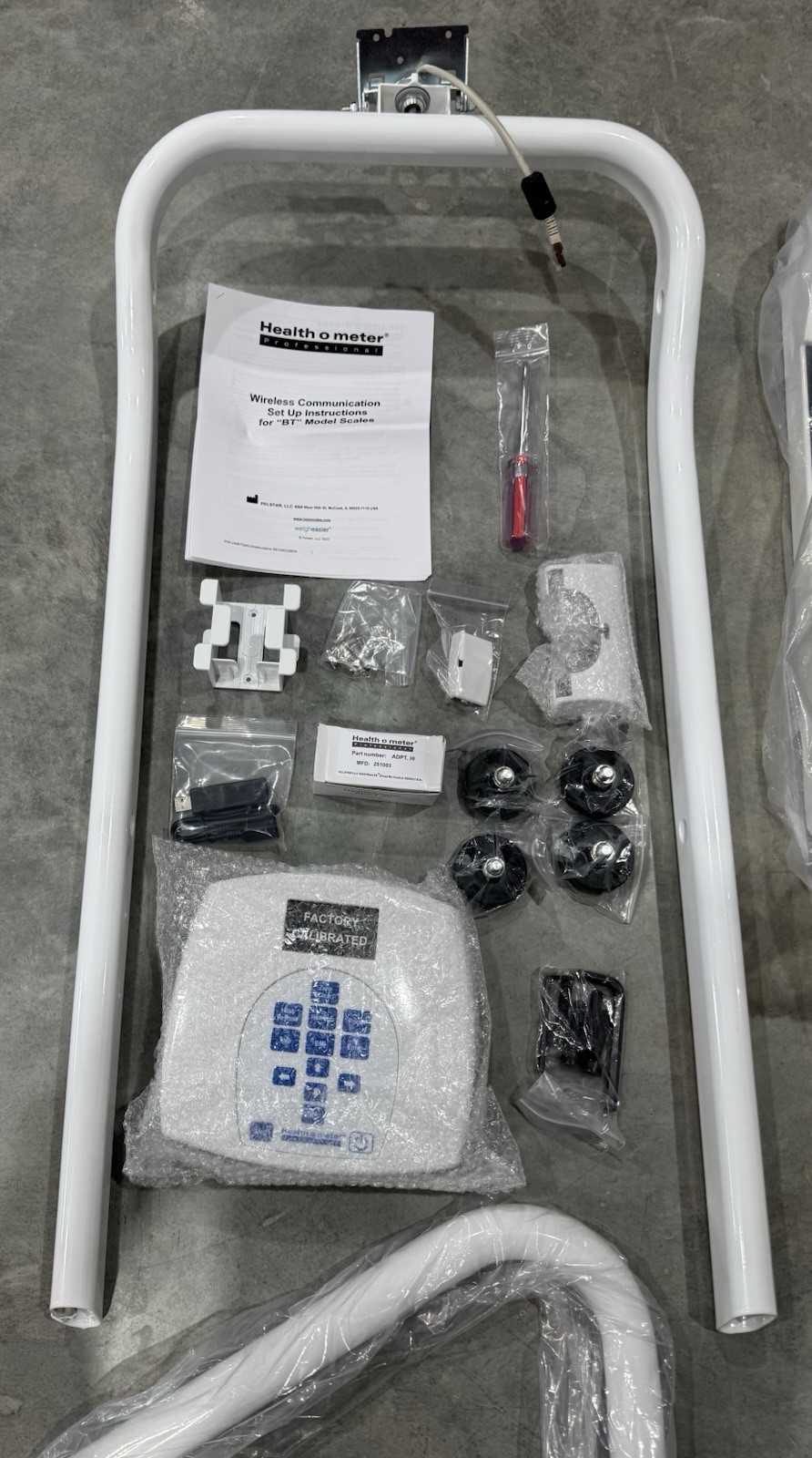 Health O Meter 1100KG-BT Digital Platform Scale NEW! BOX 1 of 2! SHIPS FREE!