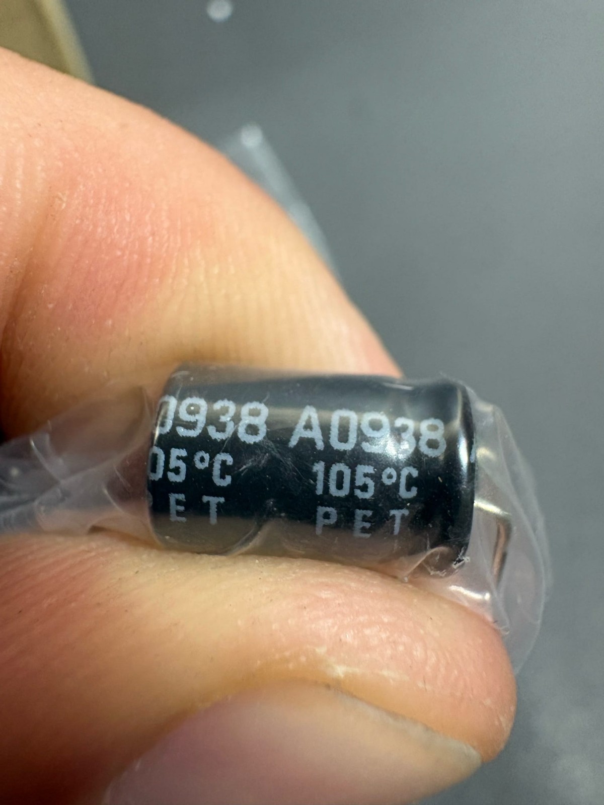200 PCS Rubycon 2.2uF 400V Radial Electrolytic Capacitors BXC Series 105°C Japan