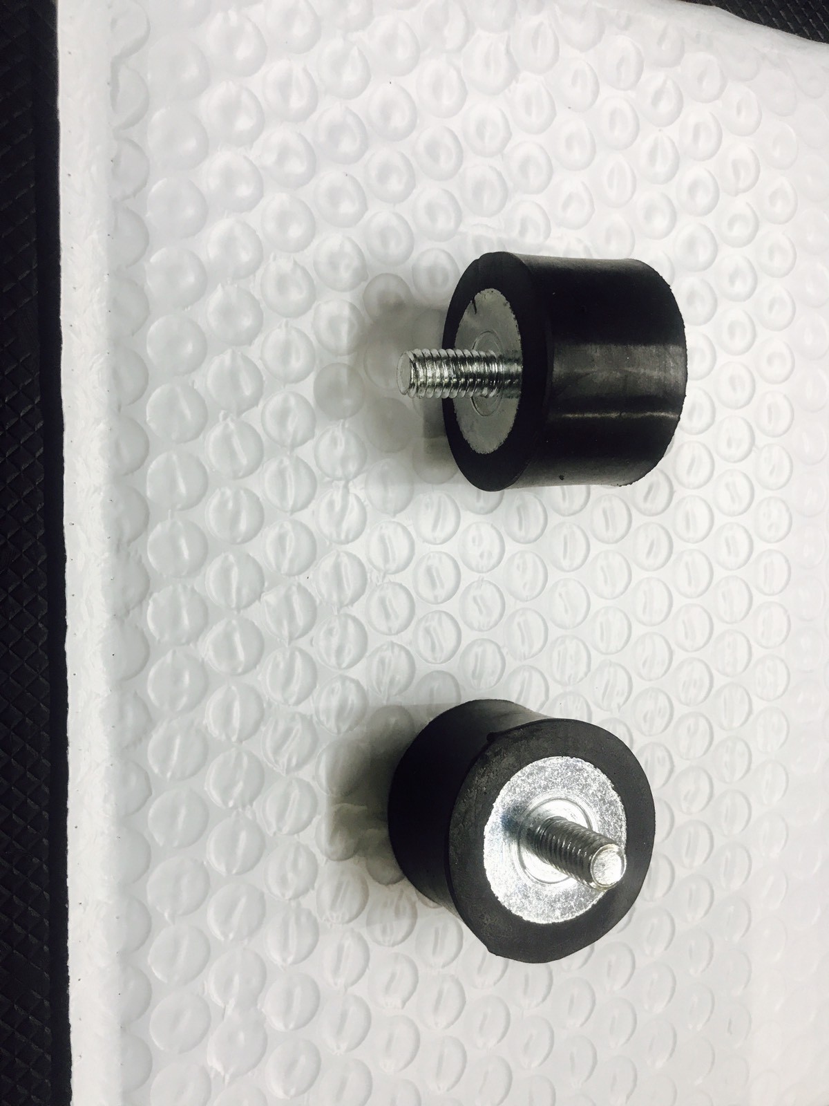 GS-0033 DEVILBISS, BRIGGS GENERATOR PRESSURE WASHER VIBRATION ISOLATOR MOUNT 2PK