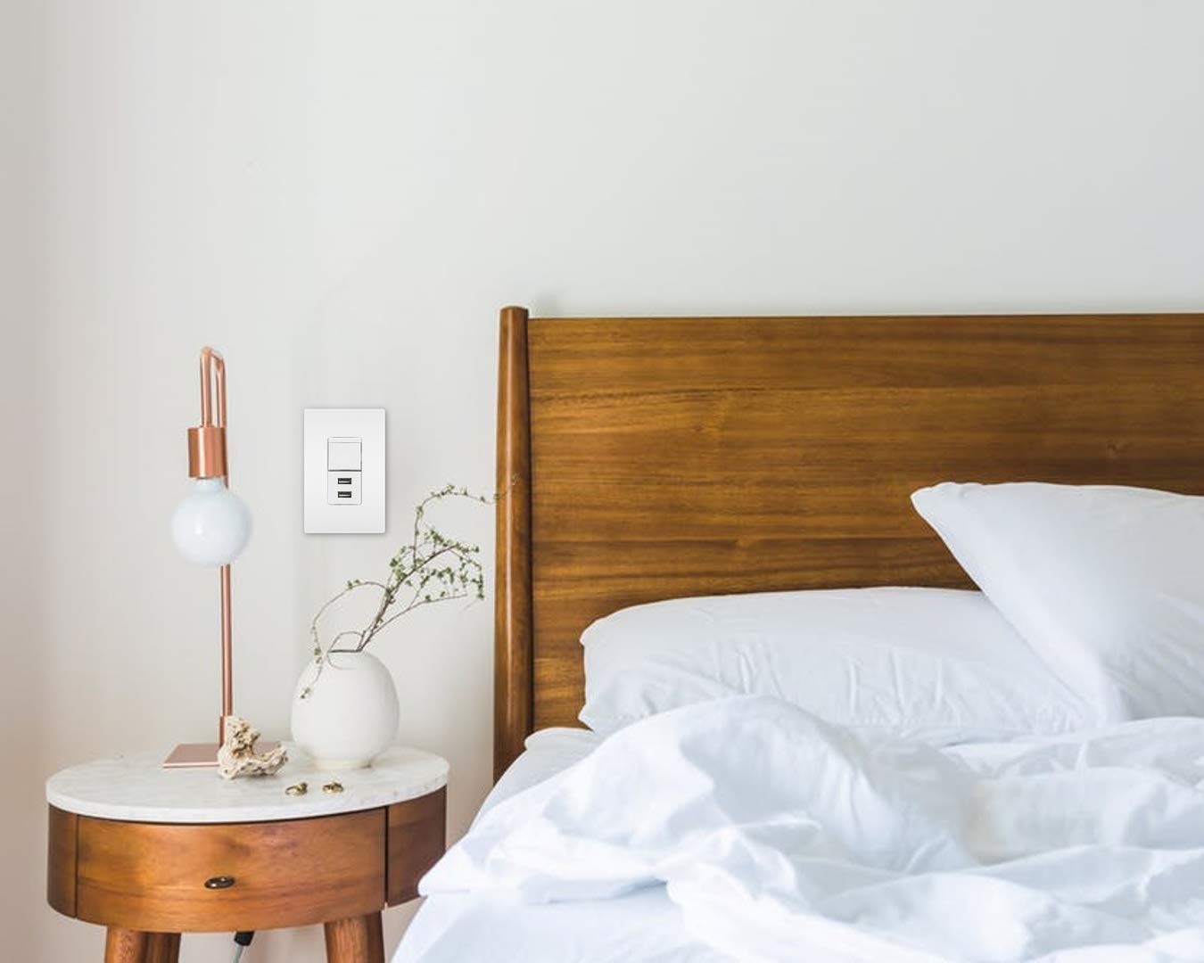 Decorator Rocker Light Switch with USB Charging Ports, 3-Way, White, 15 Amp NEW